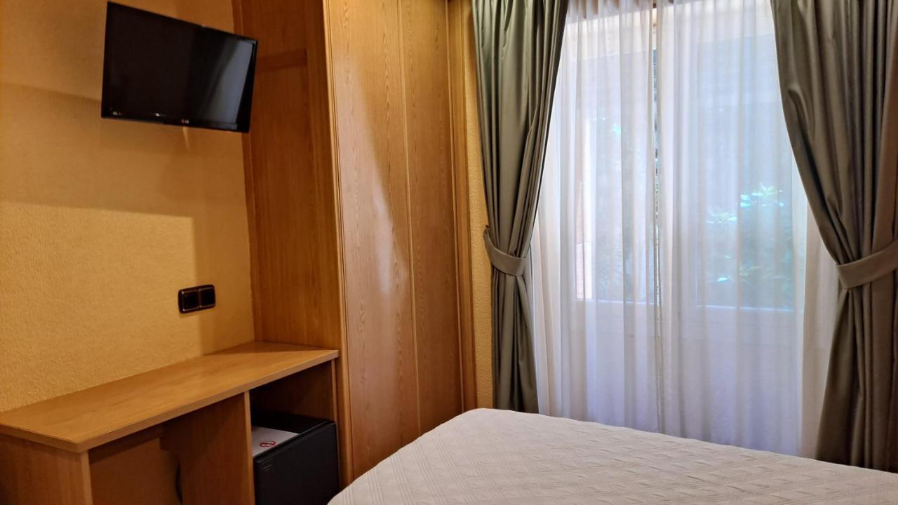 Pension La Concha Сан Себастиан Екстериор снимка